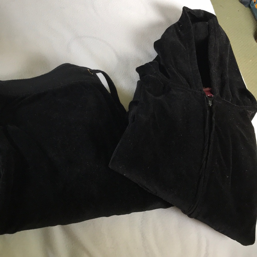 FASHION NOVA VELVET BLACK SET!!!